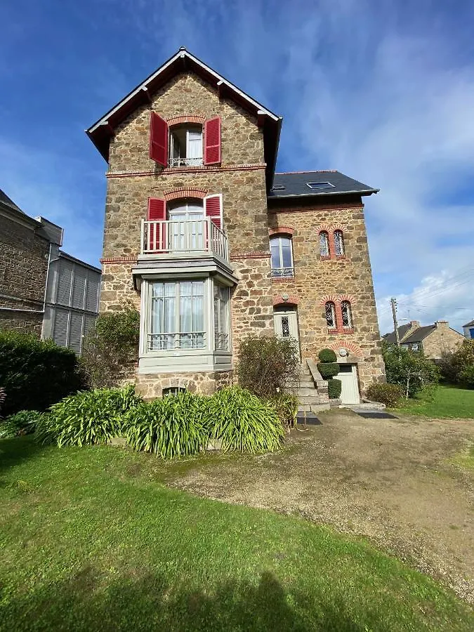 Manoir Le Castel & Villa Beaumaris Saint-Malo France