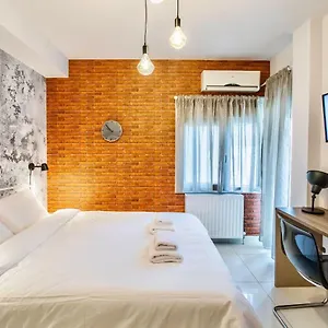 https://harmony-studios-by-halu-apartments.hotelschalkidiki.net