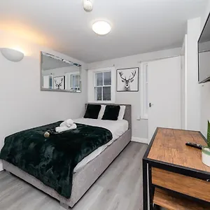studio-flat-double-bed-central-location-mse.brighton-hotels-england.com/