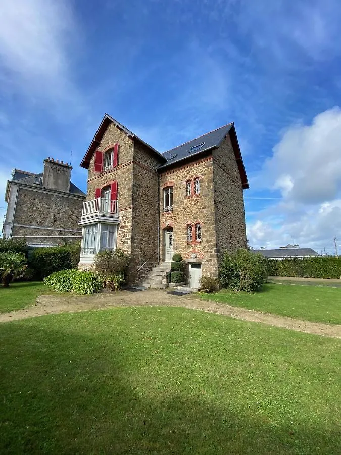 Manoir Le Castel & Villa Beaumaris Saint-Malo Apartment